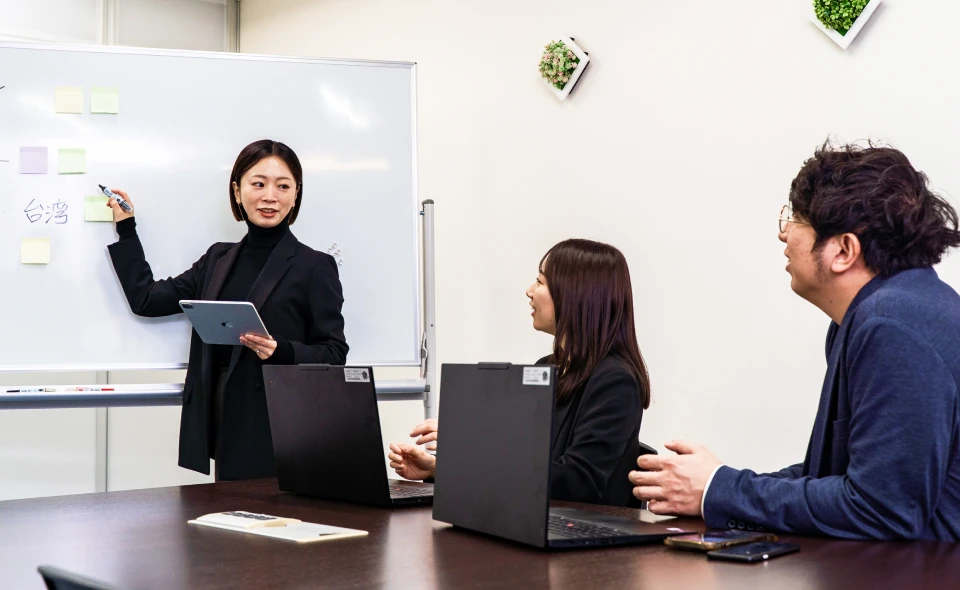 企業向け映像コンテンツ制作・広告代理店業務の様子